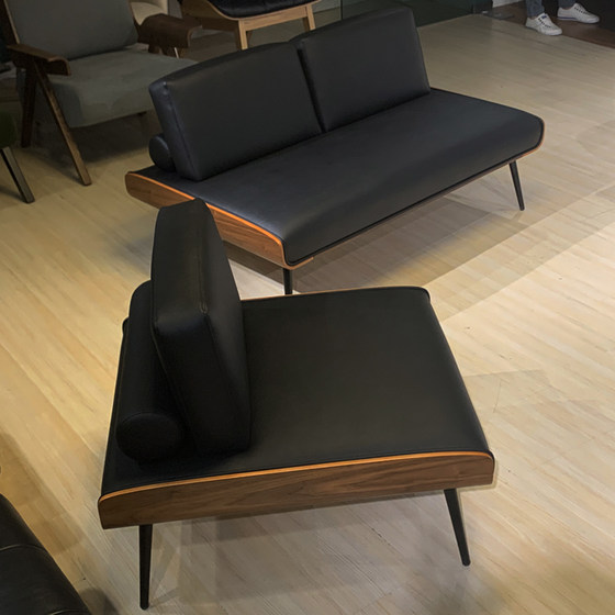 Nordic leisure chair sofa chair Nordic Piithpi double single sofa designer office clients small units
Nordic leisure chair sofa chair Nordic Piithpi double single sofa designer office clients small units