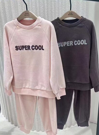 little moco counter genuine 24-year autumn boys and girls long-sleeved sweatshirts and pants suit KBD3SUT005
little moco counter genuine 24-year autumn boys and girls long-sleeved sweatshirts and pants suit KBD3SUT005