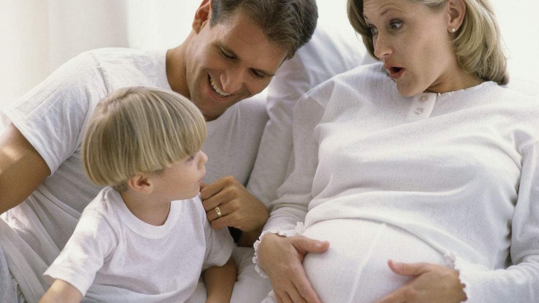 孕期每天一杯蜂蜜水，娃出生时医生都笑了
