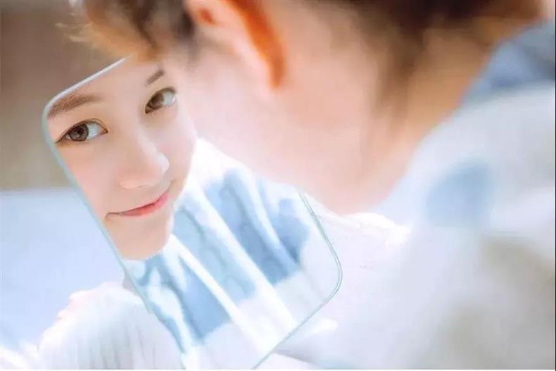 摄影干货 | 如何拍摄与人物环境呼应的倒影-长沙SEO霜天