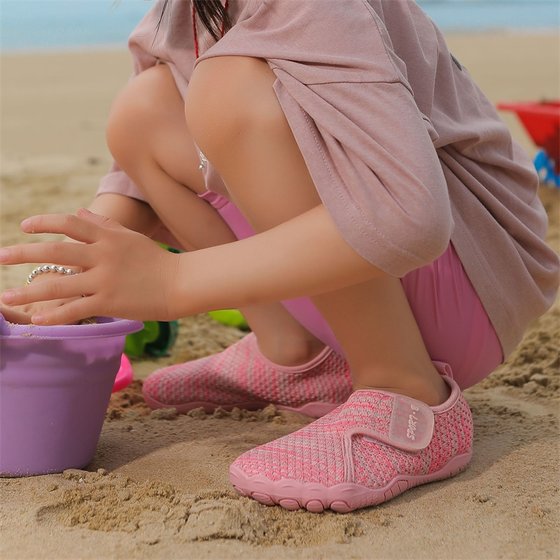 Outdoor stream tracing shoes children's anti-slip wading shoes quick-drying men and women's beach shoes amphibious anti-cutting children's swimming shoes
Outdoor stream tracing shoes children's anti-slip wading shoes quick-drying men and women's beach shoes amphibious anti-cutting children's swimming shoes