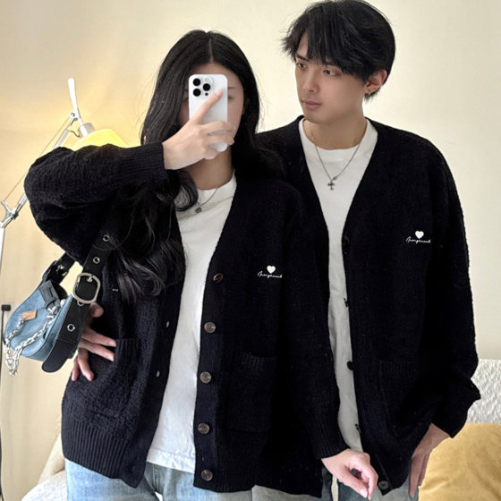 Couple wear 2025 autumn and winter new suit black temperament V-neck cardigan high-end lazy style embroidered sweater Couple wear 2025 autumn and winter new suit black temperament V-neck cardigan high-end lazy style embroidered sweater