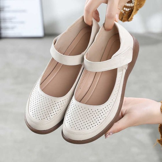 Genuine leather soft sole mother shoes for summer new style for middle-aged and elderly people comfortable D anti-slip flat-heeled single shoes for women hollowed-out leather cool
Genuine leather soft sole mother shoes for summer new style for middle-aged and elderly people comfortable D anti-slip flat-heeled single shoes for women hollowed-out leather cool