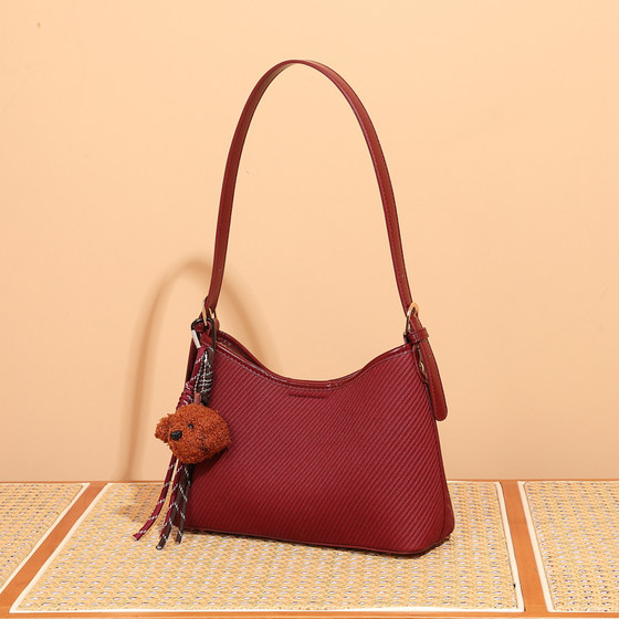 Wedding bag red bag 2025 new bridal bag niche design armpit bag women's wedding shoulder crossbody bag 
Wedding bag red bag 2025 new bridal bag niche design armpit bag women's wedding shoulder crossbody bag