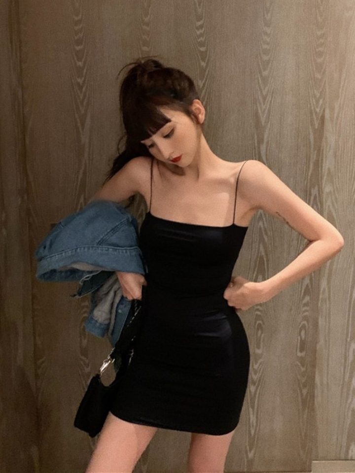 紧身性感包臀吊带裙子 紧身性感包臀吊带裙子