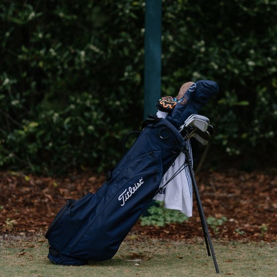 Titleist Golf Bags Lightweight and Durable Stand Bag Players 4 Carbon Stand Bag
Titleist Golf Bags Lightweight and Durable Stand Bag Players 4 Carbon Stand Bag