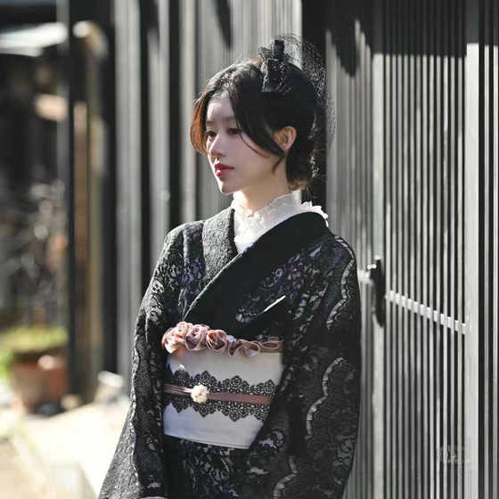 Japanese traditional women's lace small pattern kimono wearing double-layer Japanese retro underworld girl mixed travel photography
Japanese traditional women's lace small pattern kimono wearing double-layer Japanese retro underworld girl mixed travel photography