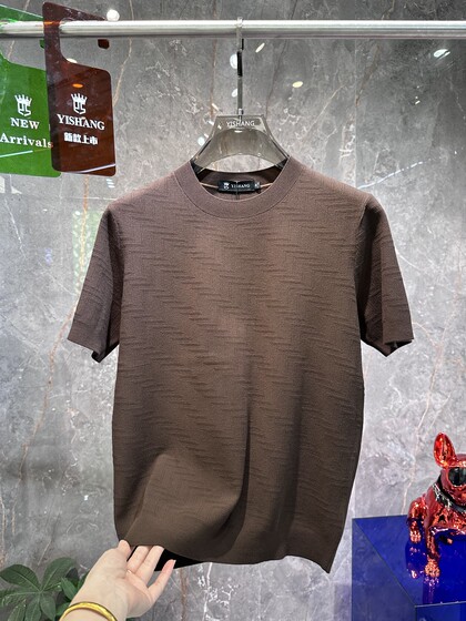 High-end knitted sweater for men's short-sleeved autumn dark striped T-shirt for men's solid color inner slim base shirt trendy
High-end knitted sweater for men's short-sleeved autumn dark striped T-shirt for men's solid color inner slim base shirt trendy