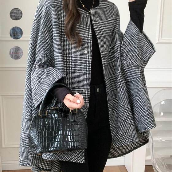 Korean version of commuting fashion round neck single -breasted single -breasted loose mid -length bat sleeve cardigan jacket cloak girl
Korean version of commuting fashion round neck single -breasted single -breasted loose mid -length bat sleeve cardigan jacket cloak girl