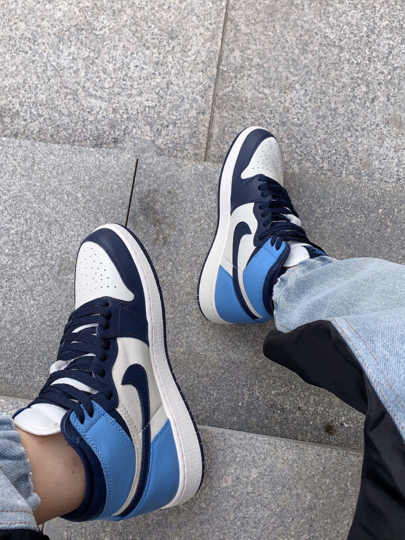 AJ1 黑白红小芝加哥中帮篮球鞋 AJ1 黑白红小芝加哥中帮篮球鞋