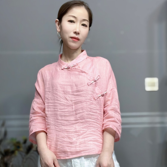 Short swash plate button high woven high-density ramie shirt
Short swash plate button high woven high-density ramie shirt