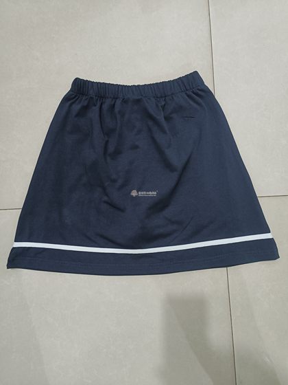 Pure cotton summer new style of primary and secondary school girls in navy blue stickers a white strip casual sports school uniform short skirt can be customized
Pure cotton summer new style of primary and secondary school girls in navy blue stickers a white strip casual sports school uniform short skirt can be customized