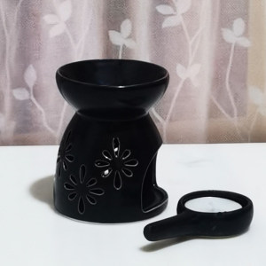 Small ceramic aromatherapy furnace indoor candle aromatherapy lamp retro home incense furniture furnace bedroom essential oil lamp
 Small ceramic aromatherapy furnace indoor candle aromatherapy lamp retro home incense furniture furnace bedroom essential oil lamp