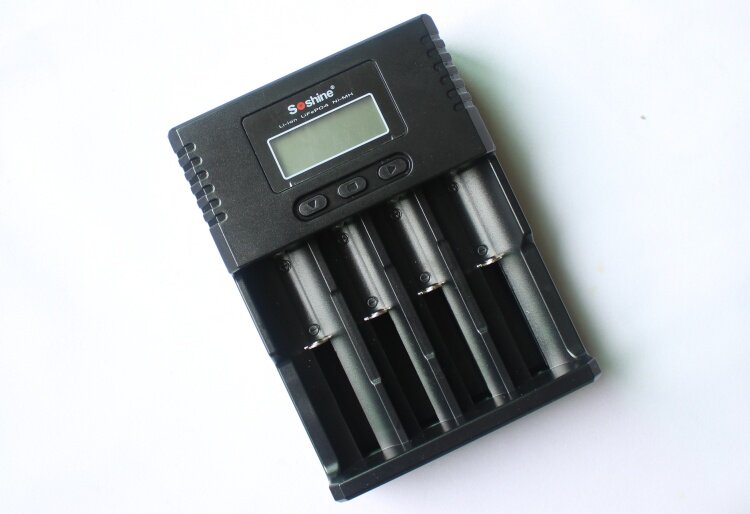 万能充电器给电池充电_手机万能充电宝_万能手机充电宝