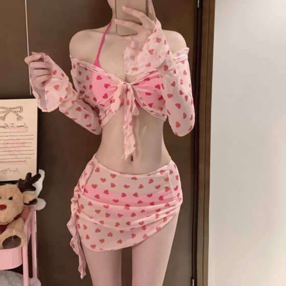 Women's 2024 new white girl split bikini four-piece strap skirt hot spring vacation pure desire
Women's 2024 new white girl split bikini four-piece strap skirt hot spring vacation pure desire