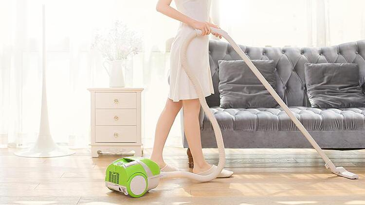 家里空气质量堪忧，清洁除尘是首要任务