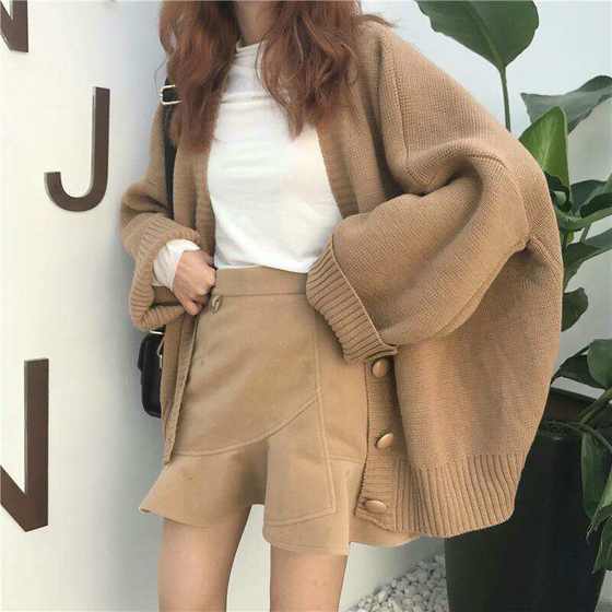 Women's loose sweater wears lazy style autumn and winter 2025 new Korean mid-length knitted cardigan jacket ins trendy
Women's loose sweater wears lazy style autumn and winter 2025 new Korean mid-length knitted cardigan jacket ins trendy