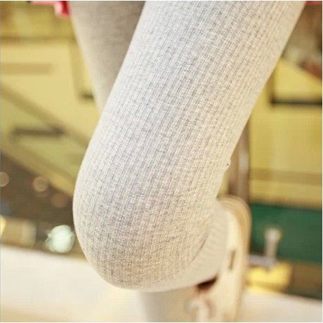 Threading leggings Female wearing pure cotton spring and autumn thin vertical stripes nine -point pants show thin tight gray foot pants
Threading leggings Female wearing pure cotton spring and autumn thin vertical stripes nine -point pants show thin tight gray foot pants