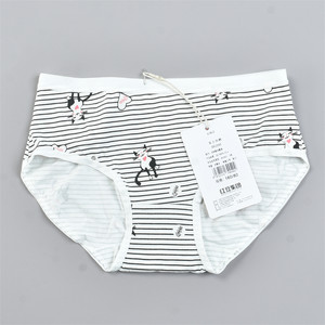 Premium pure cotton briefs for women's underwear L82853 mid-waist lifting hip breathable antibacterial four-season style underwear shorts 
Premium pure cotton briefs for women's underwear L82853 mid-waist lifting hip breathable antibacterial four-season style underwear shorts