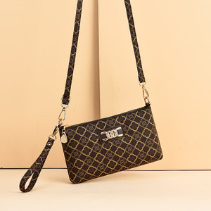 Soft leather bag for women 2025 new style middle-aged mother versatile shoulder bag fashion crossbody bag hand bag women's small bag 
Soft leather bag for women 2025 new style middle-aged mother versatile shoulder bag fashion crossbody bag hand bag women's small bag