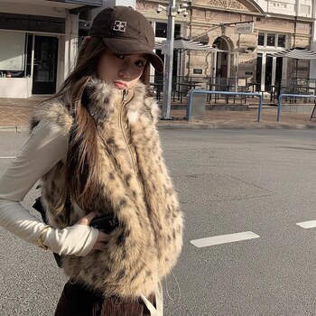 New autumn and winter small loose leopard print coat 
New autumn and winter small loose leopard print coat