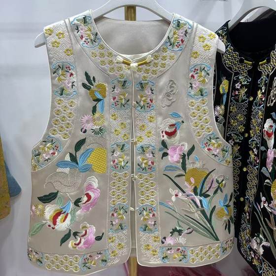 2025 autumn new Chinese style round neck sleeveless top heavy industry embroidered temperament versatile vest jacket for women
2025 autumn new Chinese style round neck sleeveless top heavy industry embroidered temperament versatile vest jacket for women