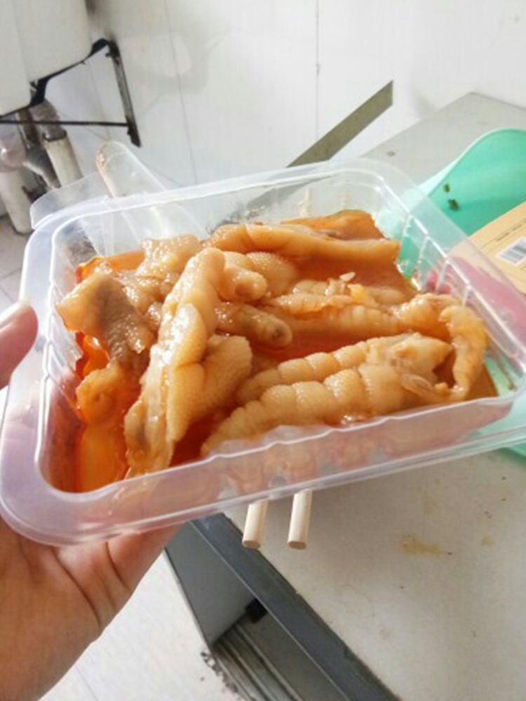 酸辣柠檬泡椒无骨鸡爪,一口一个超满足 酸辣柠檬泡椒无骨鸡爪,一口一个超满足