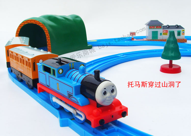 新版 托马斯和他的朋友们 电动 玩具火车 轨道小火车