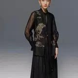 Fengxuange 100 mulberry silk old black glue silk, haute couture designer embroidered vest YJT824040-1
Fengxuange 100 mulberry silk old black glue silk, haute couture designer embroidered vest YJT824040-1
