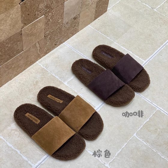 Lamb fleece slippers for women wearing 2025 autumn and winter new flat sole versatile soft sole genuine leather fleece sandals trendy
Lamb fleece slippers for women wearing 2025 autumn and winter new flat sole versatile soft sole genuine leather fleece sandals trendy