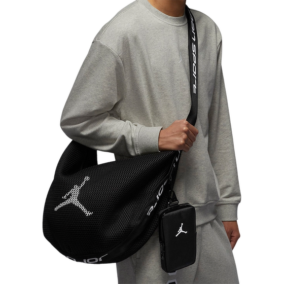 Nike/Nike official genuine JORDAN men and women outdoor storage sports one-shoulder crossbody bag HQ7235-010
Nike/Nike official genuine JORDAN men and women outdoor storage sports one-shoulder crossbody bag HQ7235-010