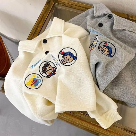 Children's autumn new POLO shirt foreign style fashionable bears embroidered men's and female treasure long -sleeved sweater loose long -sleeved top
Children's autumn new POLO shirt foreign style fashionable bears embroidered men's and female treasure long -sleeved sweater loose long -sleeved top