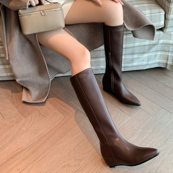 British Poe heel straight tube simple and compact style long tube fashion boots 2025 new daily commuter high tube boots for women
British Poe heel straight tube simple and compact style long tube fashion boots 2025 new daily commuter high tube boots for women