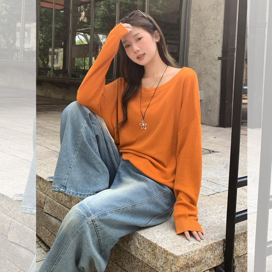 Pumpkin-colored sweater for women Korean style retro knitted sweater top design makes them look white, soft, glutinous and bright orange pullover
Pumpkin-colored sweater for women Korean style retro knitted sweater top design makes them look white, soft, glutinous and bright orange pullover