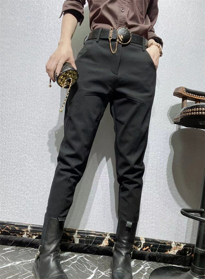 European station Spring and Autumn New Black Stretch Cotton Slim Slim Temperament Elegant Leggings for Women Fashionable and Versatile
European station Spring and Autumn New Black Stretch Cotton Slim Slim Temperament Elegant Leggings for Women Fashionable and Versatile