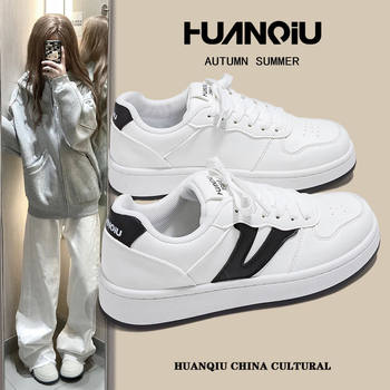 Global breathable niche design thick-soled white shoes for women 2025 autumn new versatile lightweight sneakers casual shoes Global breathable niche design thick-soled white shoes for women 2025 autumn new versatile lightweight sneakers casual shoes