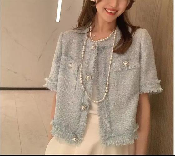 2025 spring and summer new blue small fragrance style short-sleeved thin tweed versatile temperament fashionable top coat for women
2025 spring and summer new blue small fragrance style short-sleeved thin tweed versatile temperament fashionable top coat for women