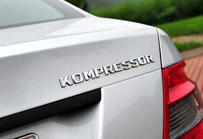 Купить шильдик Мерседес-Бенц Е200 СЛК 200 С230 компрессор автомобильный ...