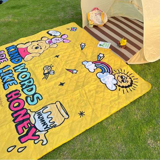 Winnie Bear picnic mat moisture-proof mat outdoor supplies tent mat grass mat widened outing picnic cloth folding portable
Winnie Bear picnic mat moisture-proof mat outdoor supplies tent mat grass mat widened outing picnic cloth folding portable