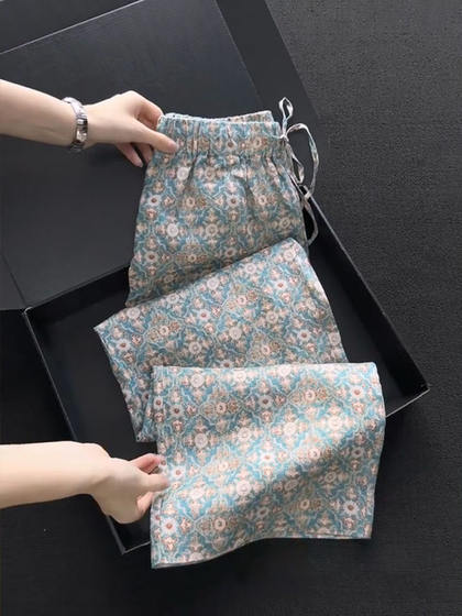 French retro printed loose straight casual pants for women 2025 new summer thin style high-waisted slim trousers
French retro printed loose straight casual pants for women 2025 new summer thin style high-waisted slim trousers