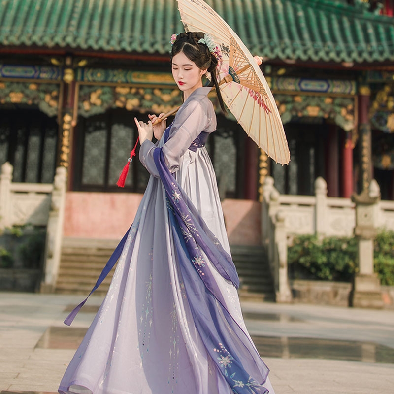 北渚神仙佩汉服 北渚神仙佩汉服