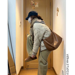 Autumn and Winter Large-Capacity Commuter Bag for Women 2025 New Super Popular Wide Shoulder Strap Crossbody Genuine Leather Tote Bag Versatile Autumn and Winter Large-Capacity Commuter Bag for Women 2025 New Super Popular Wide Shoulder Strap Crossbody Genuine Leather Tote Bag Versatile