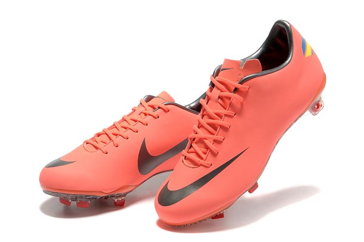 Футбольные бутсы Nike Mercurial Vapor