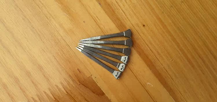 Гвозди для подков 进口蹄钉赛马瑞士原装进口速度赛马专业蹄钉250颗八尺龙马具