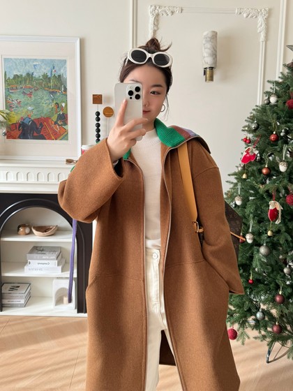 MANMANS Italian imported cashmere designer contrasting wool collar mid-length double-sided wool coat for women
MANMANS Italian imported cashmere designer contrasting wool collar mid-length double-sided wool coat for women