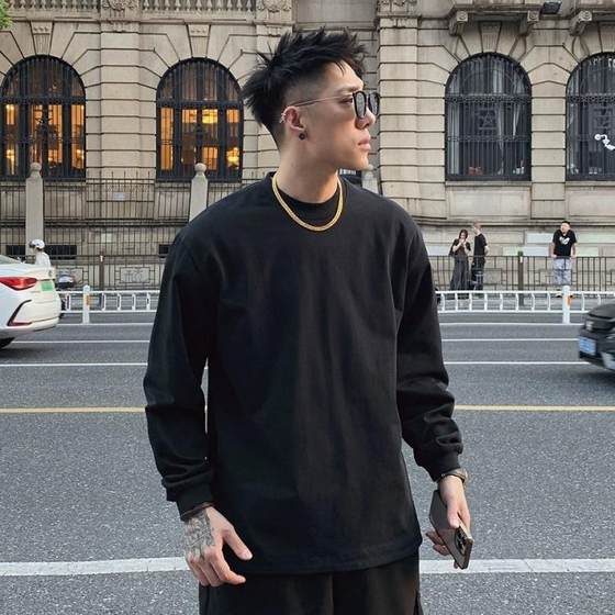 European and American street fashion brand men's long-sleeved T-shirt handsome black cotton sweatshirt with bottoming with spring and autumn small neckline top
European and American street fashion brand men's long-sleeved T-shirt handsome black cotton sweatshirt with bottoming with spring and autumn small neckline top