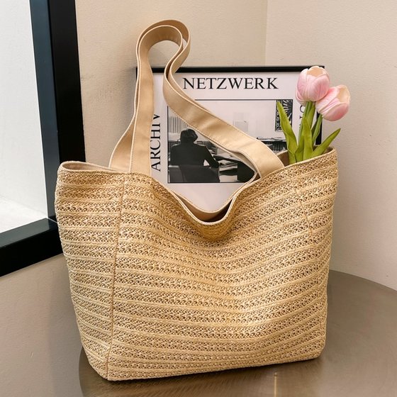 Large capacity straw woven bag for women in summer beach vacation woven handbag for outing travel commuter one-shoulder tote bag
Large capacity straw woven bag for women in summer beach vacation woven handbag for outing travel commuter one-shoulder tote bag