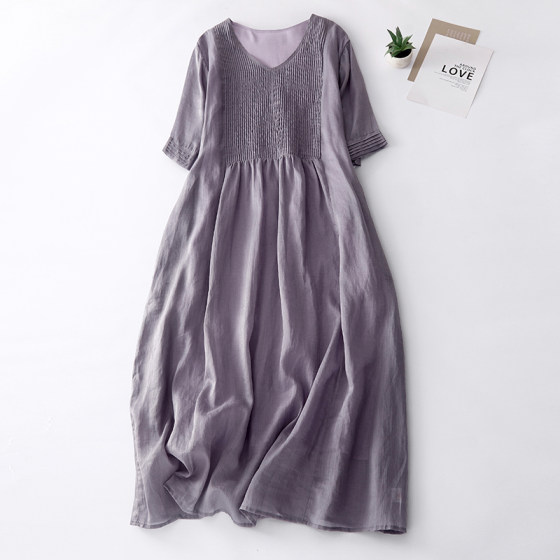 Retro design sense accordion pleated dress summer literary solid color V-neck ramie cool and slim long skirt for women
Retro design sense accordion pleated dress summer literary solid color V-neck ramie cool and slim long skirt for women