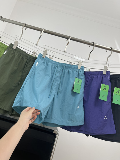 Outdoor functional style! Men and women couples ~ loose, light and breathable elastic waist casual sports quick-drying shorts
Outdoor functional style! Men and women couples ~ loose, light and breathable elastic waist casual sports quick-drying shorts