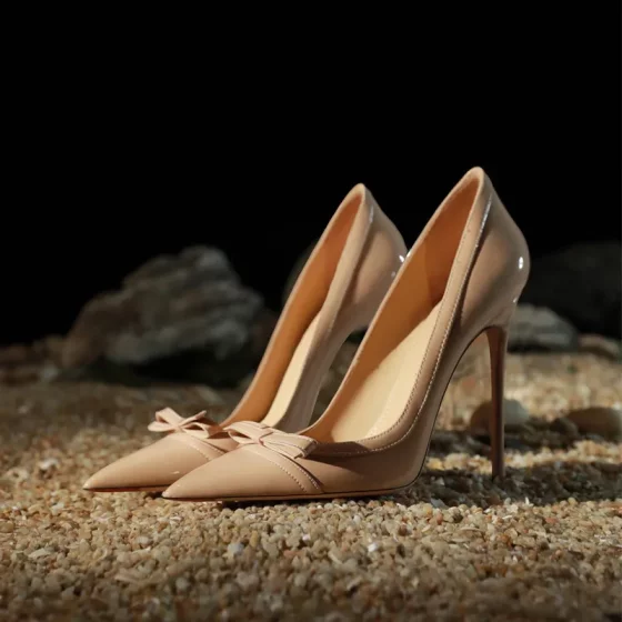 32-45 size black high heels for women with thin heel bow 2024 new French banquet professional small size single shoes
32-45 size black high heels for women with thin heel bow 2024 new French banquet professional small size single shoes